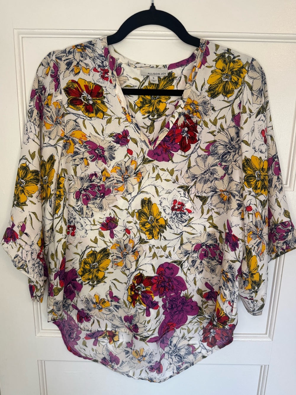 Allison Joy by EVEREVE Women's Floral V-Neck Blouse w/ Bell Sleeve
